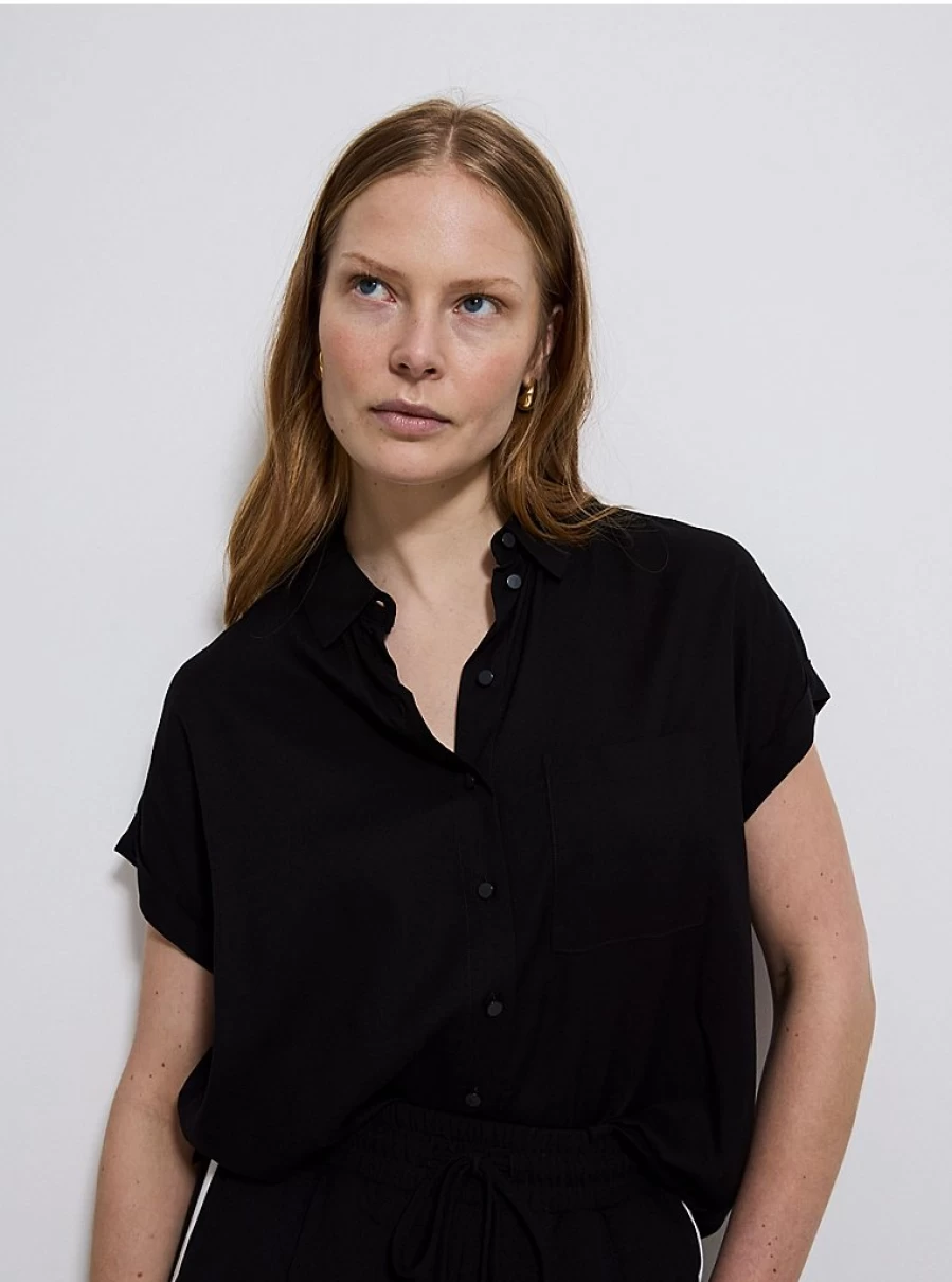 "George at Asda Women's Black Plain Short Sleeve Shirt – Comfort & Style"