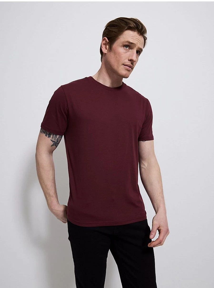 "George at Asda Men's Burgundy Crew Neck T-Shirt – Comfort Fit & Stylish Design"