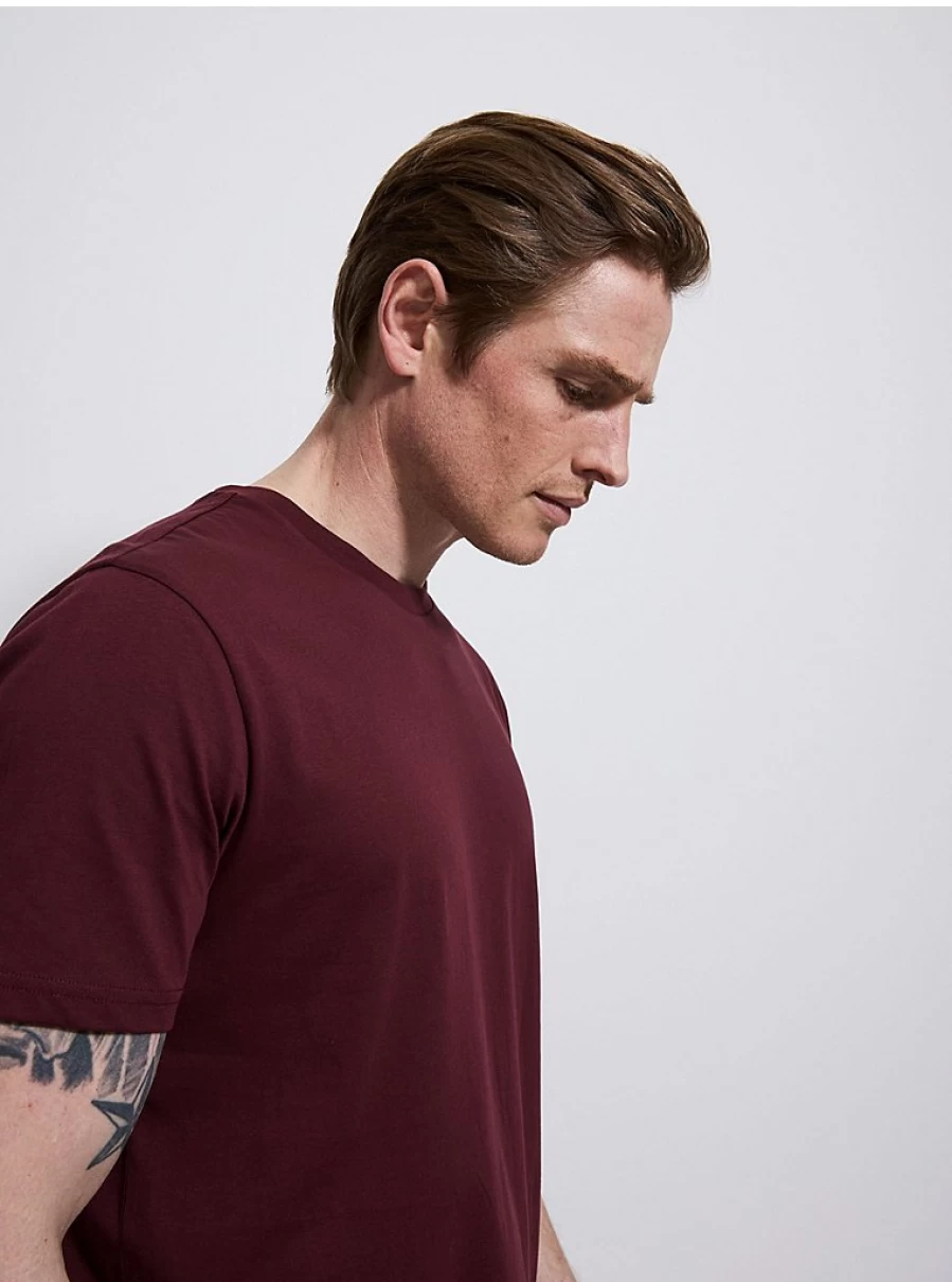 "George at Asda Men's Burgundy Crew Neck T-Shirt – Comfort Fit & Stylish Design"