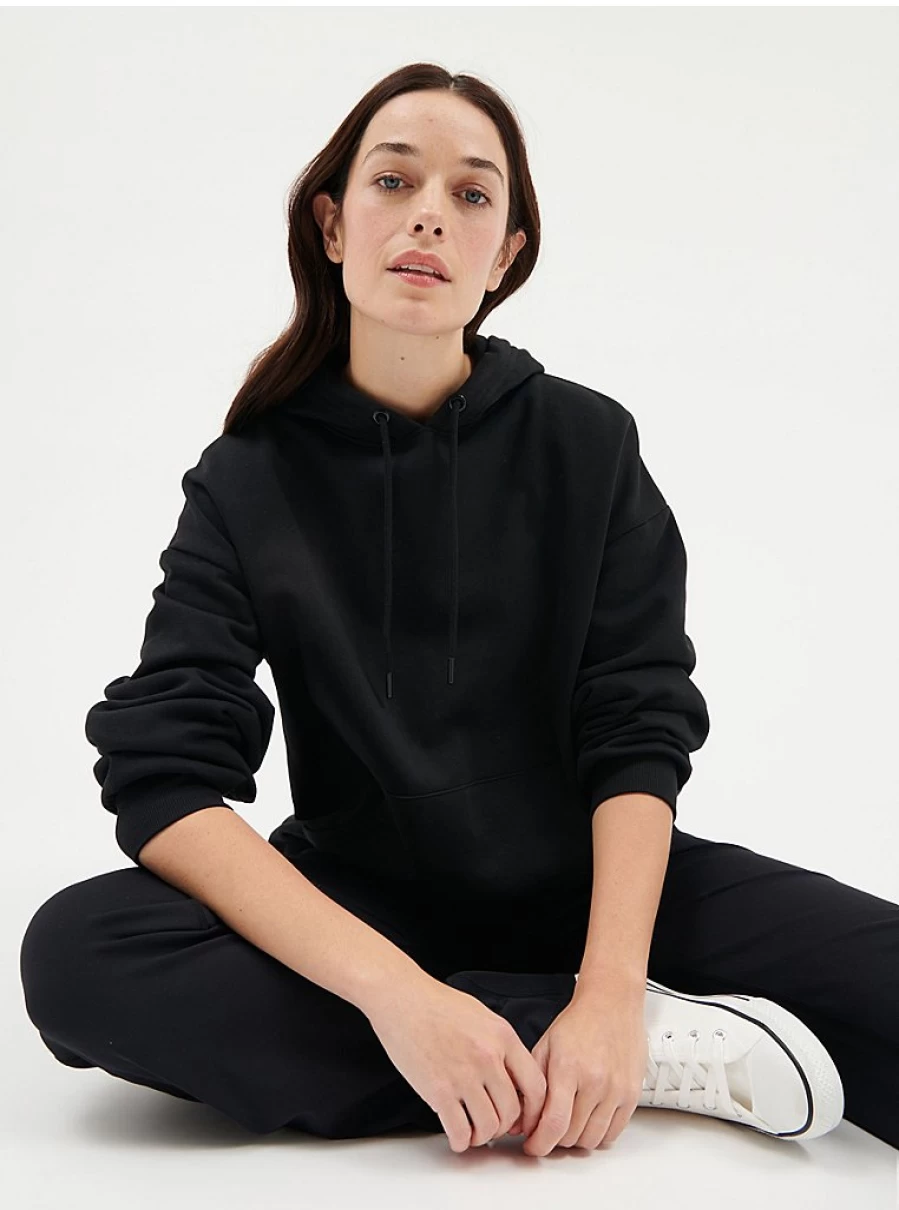 "George at Asda Women's Black Basic Hoodie Review | Comfort & Style"