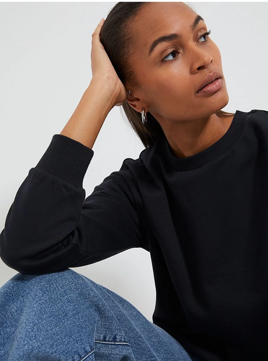 "George at Asda Women's Black Basic Crewneck Sweatshirt | Comfortable Casual Pullover"