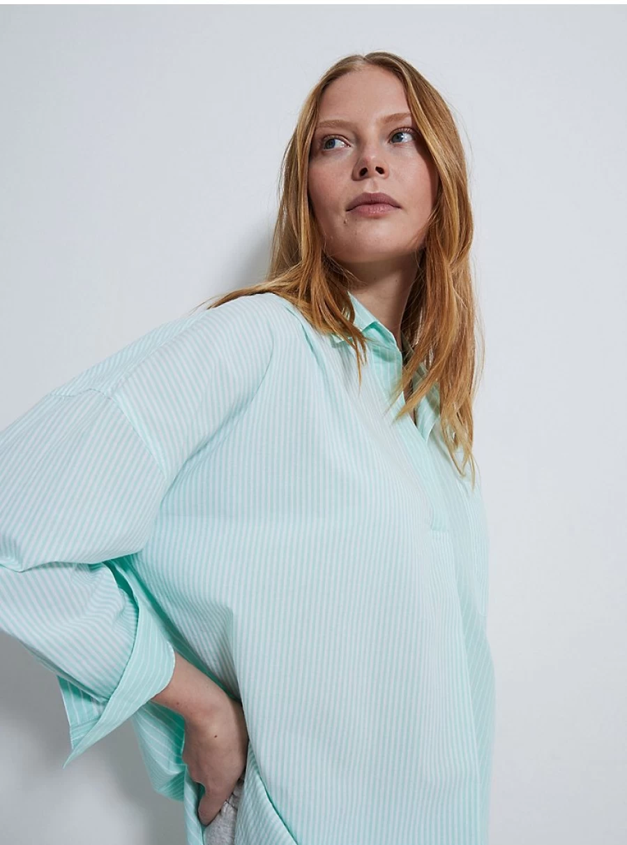 "George at Asda Women's Mint Green Striped Oversized Popover Shirt with Pocket – Stylish & Comfortable"