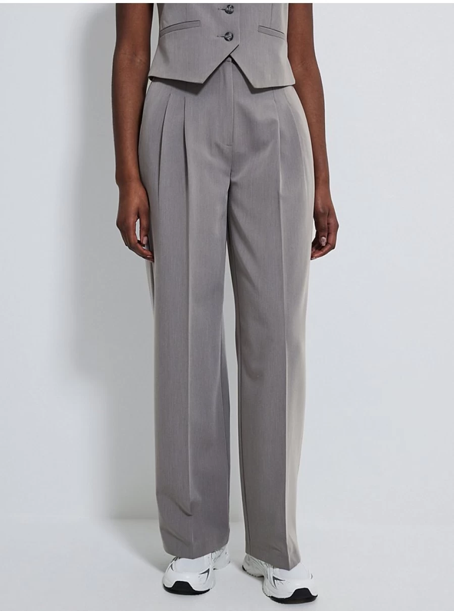 "George at Asda Women's Grey Wide Leg Formal Trousers with Twin Pleats – Comfort & Style"
