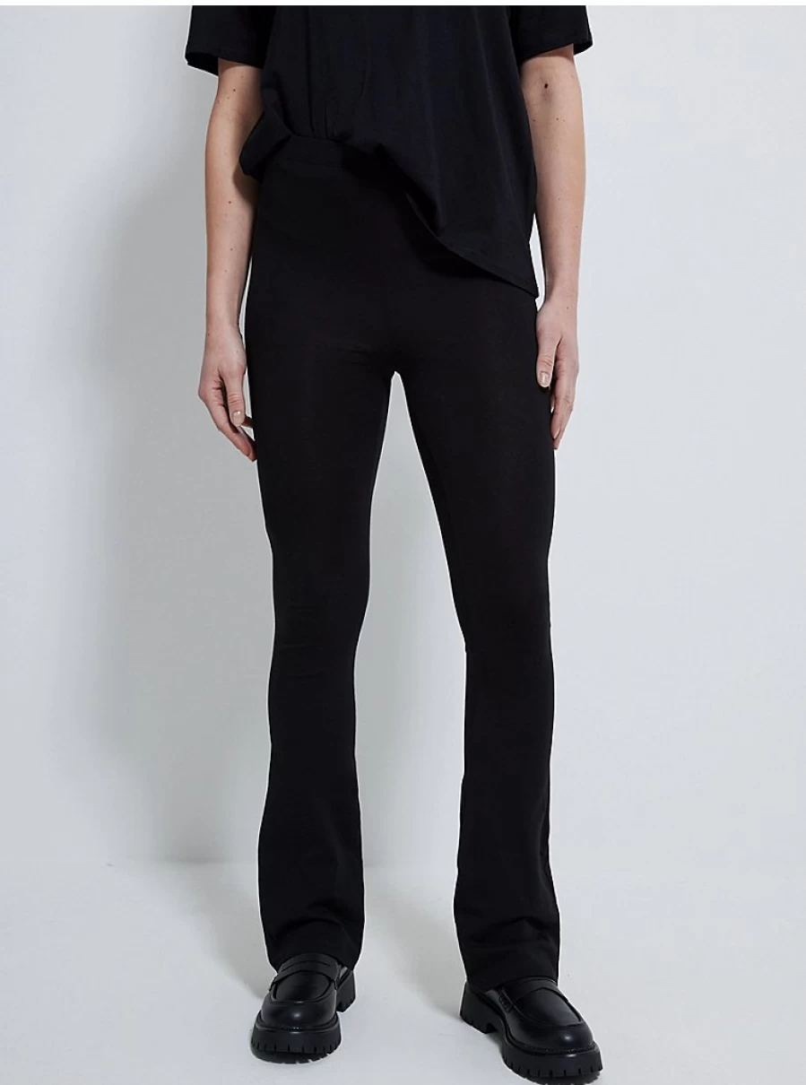 "George at Asda Women's Black Kickflare Leggings – Comfort & Style Review"