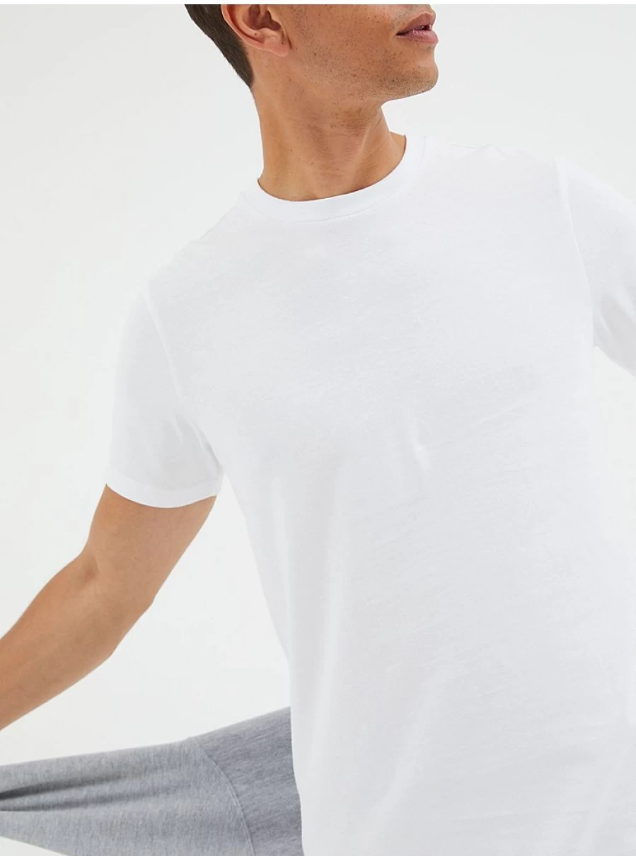George at Asda Men's White Slim Fit Basic T-Shirt - Comfortable Plain Crew Neck Tee