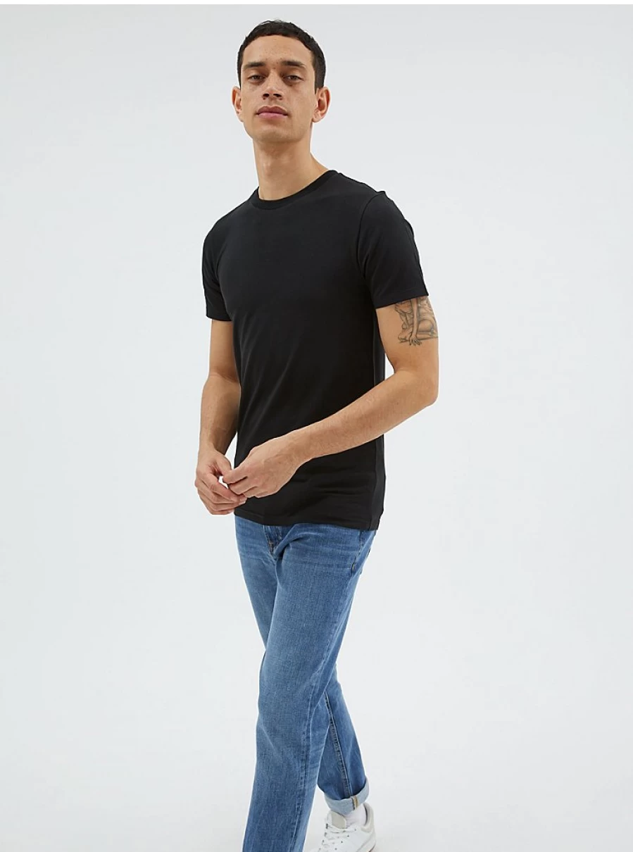 "George at Asda Men's Black Plain Muscle Fit T-Shirt – Comfort & Style Review"
