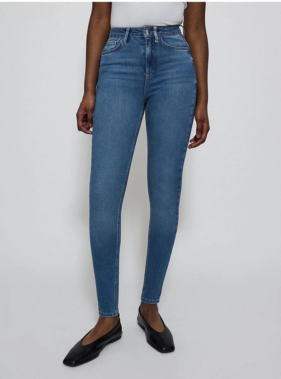 "George at Asda Women's Ultimate Skinny Jeans Review | Fit, Style & Comfort"