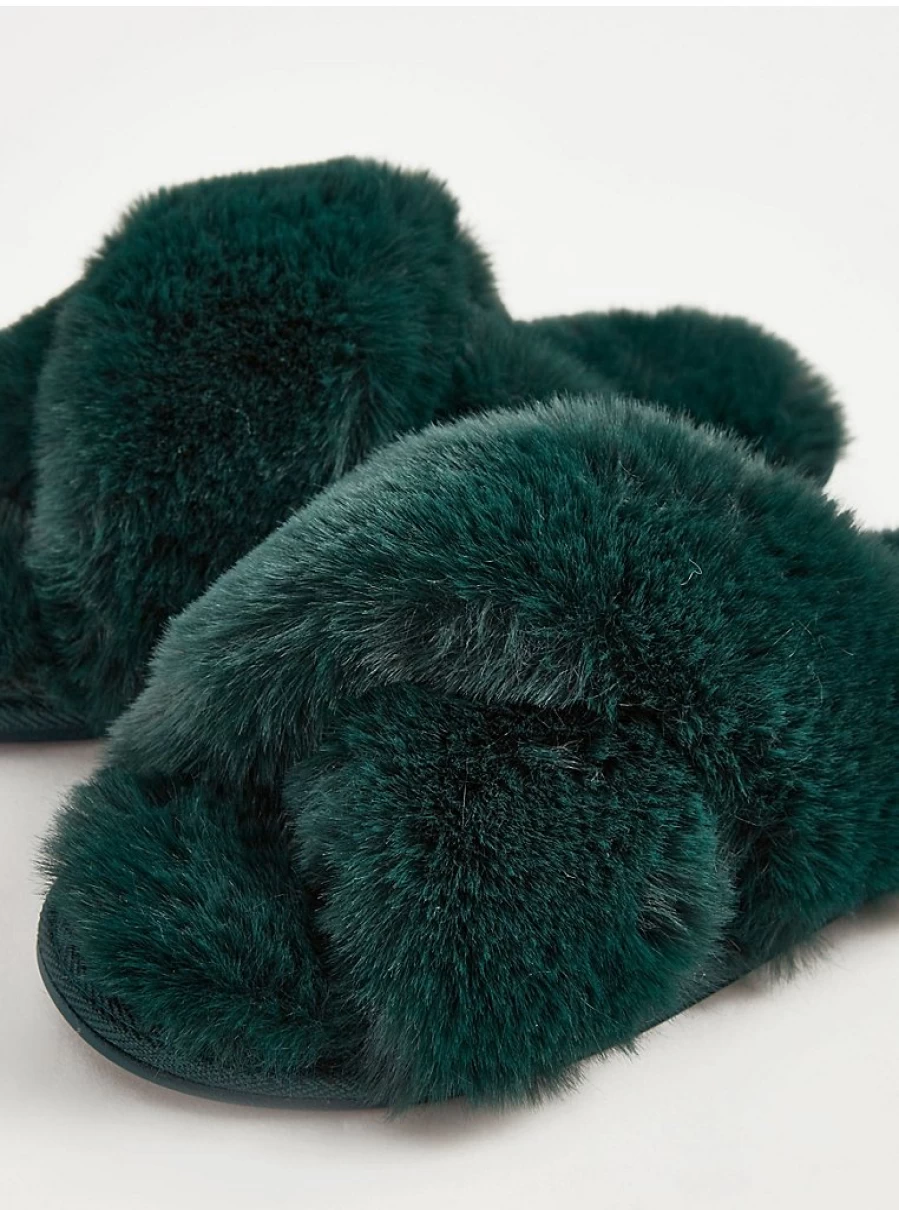 George at Asda Dark Green Faux Fur Slide Slippers - Cozy Indoor & Outdoor Comfort