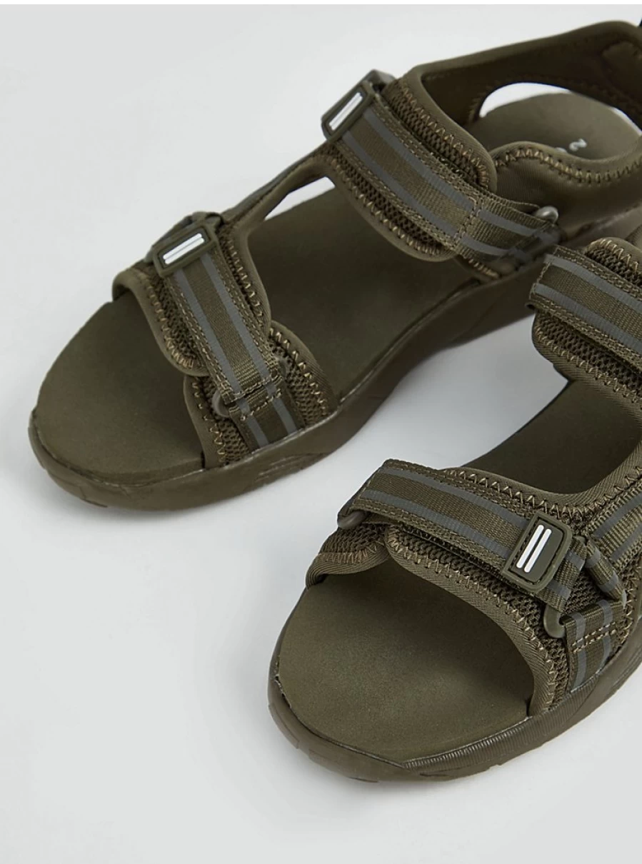"George at Asda Boys' Khaki Chunky Trekker Sandals – Durable Kids' Hiking Sandals Review"