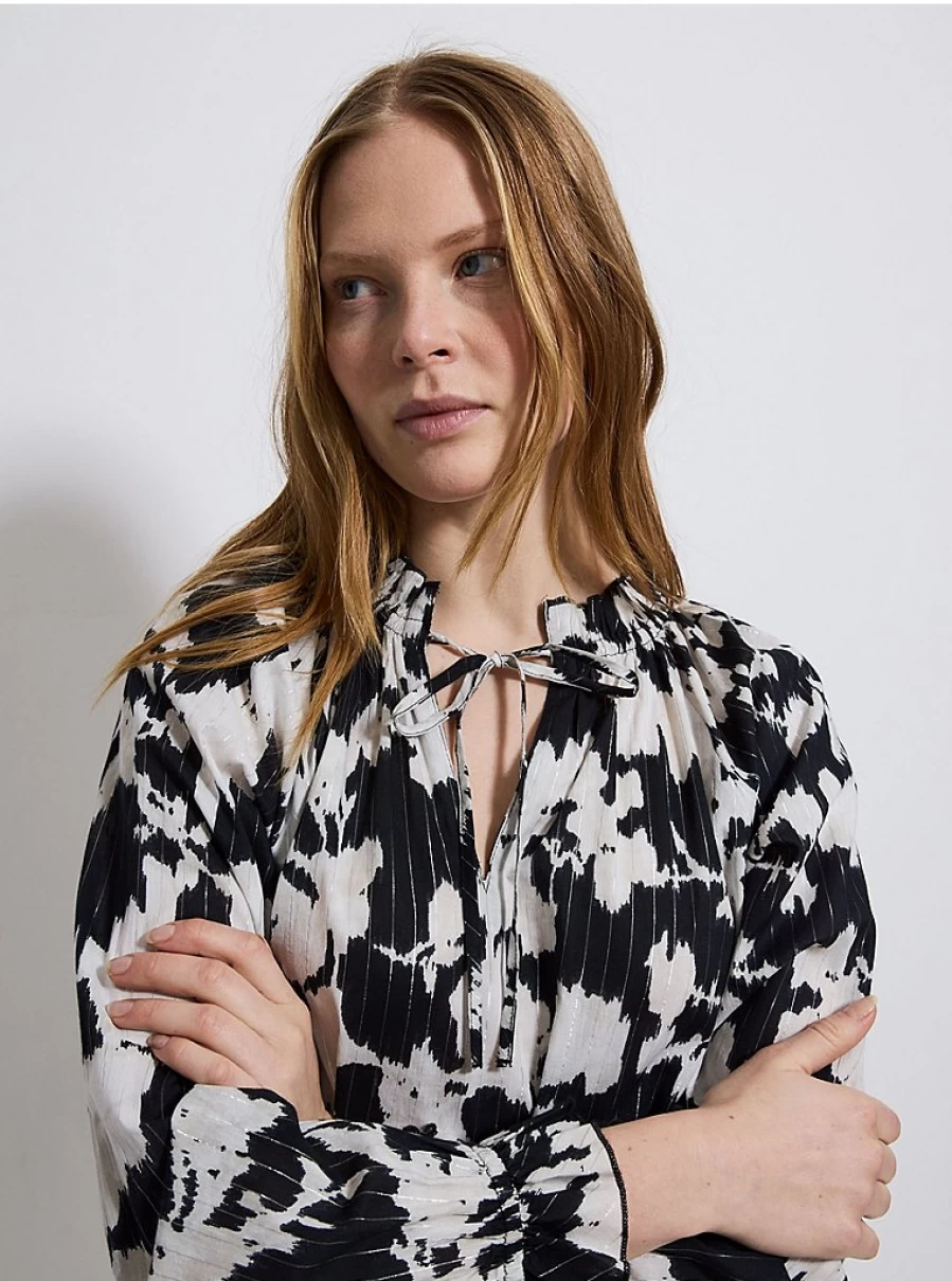 "George at Asda Women's Black Floral Keyhole Blouse with Shimmer Stripe Details"