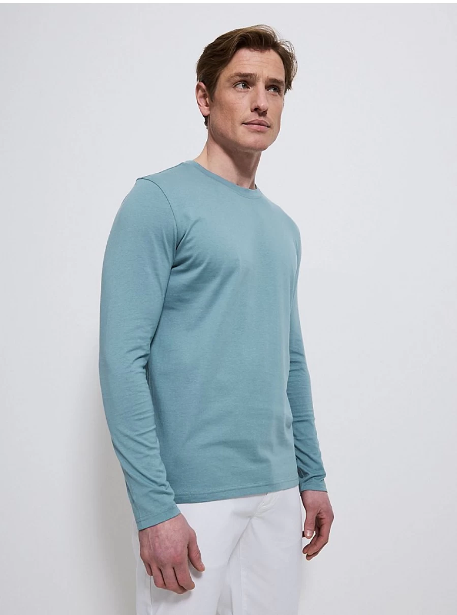"George at Asda Men's Light Blue Crew Neck Long Sleeve Casual Top – Comfort Fit & Stylish Design"