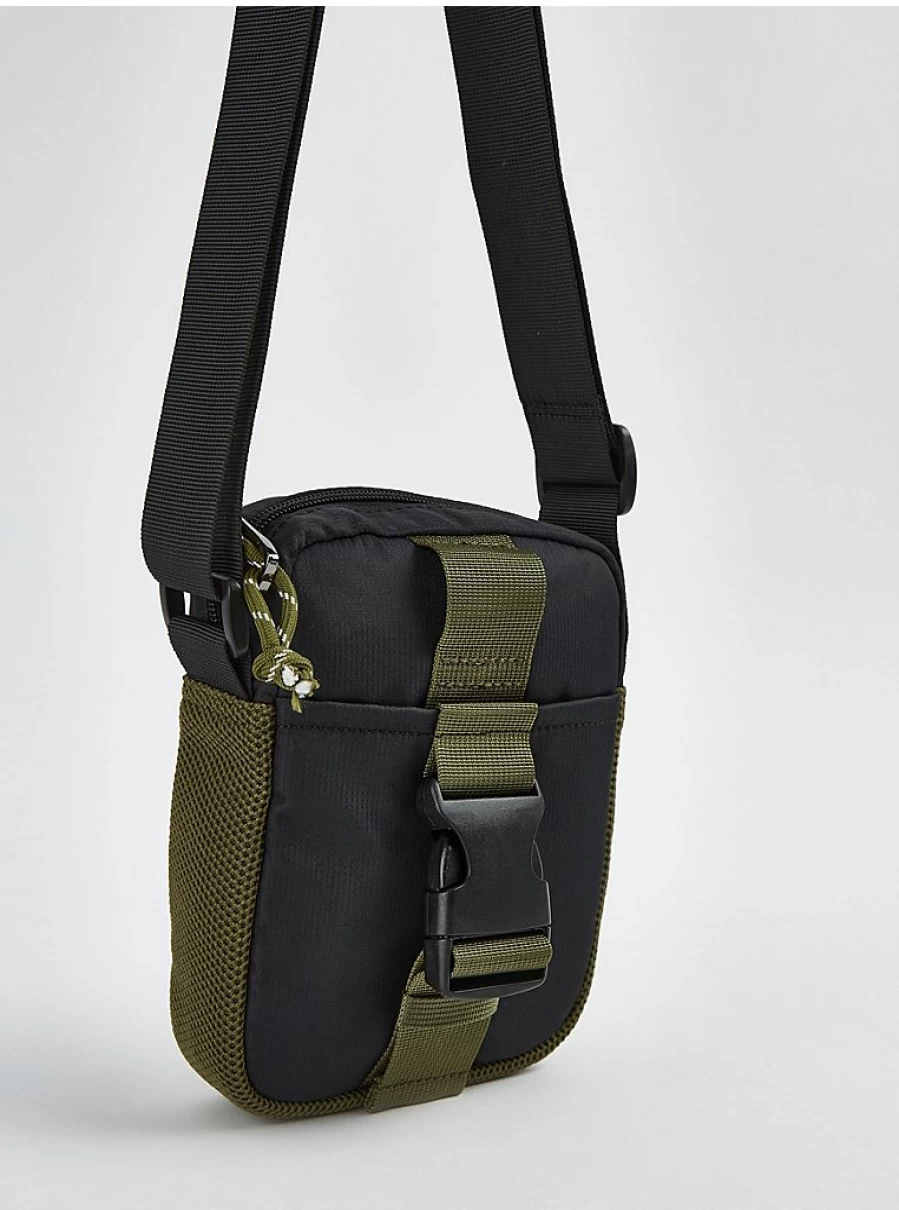 "George at Asda Men's Black Crossbody Bag with Clip Fasten – Durable & Stylish"